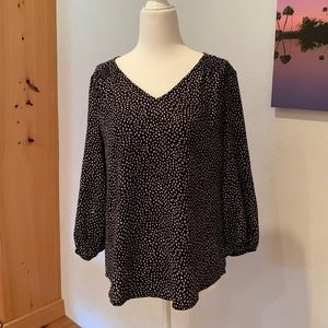 Dress shirt polyester/spandex. Black and white.